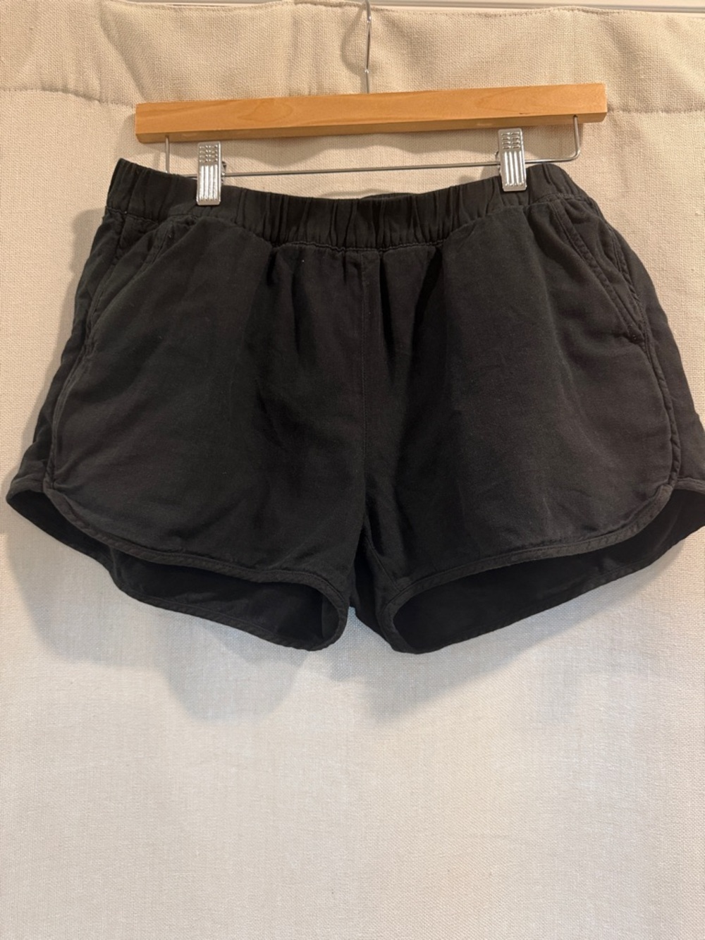 Madewell Black Women's Elastic-Waist Casual Shorts